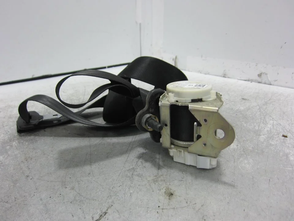 Foto de CINTURON SEGURIDAD TRASERO IZQUIERDO FIAT 500L (330) 1.3 16V JTD CAT (84 CV / 62 KW) referencia 34203757A