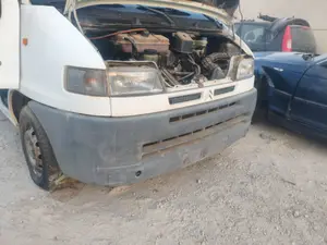 Foto de PARAGOLPES DELANTERO CITROEN JUMPER FURGÓN 2.5 Diesel (86 CV / 63 KW)