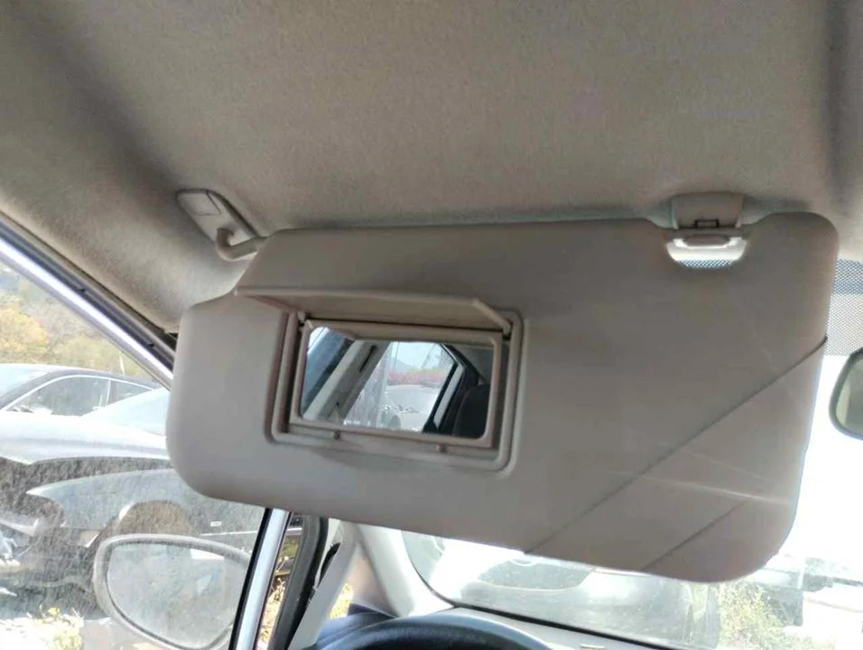 Foto de PARASOL IZQUIERDO FORD FIESTA (CNN) 1.5 TDCi CAT (75 CV / 55 KW)