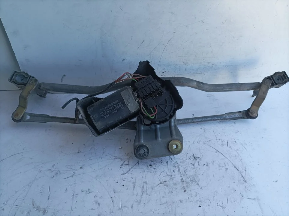 Foto de MOTOR LIMPIA DELANTERO FORD ESCORT BERL./TURNIER 1.6 16V CAT (90 CV / 66 KW) referencia 85GB17B571