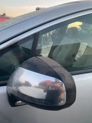 Foto de RETROVISOR IZQUIERDO PEUGEOT 3008 1.6 16V (120 CV / 88 KW)