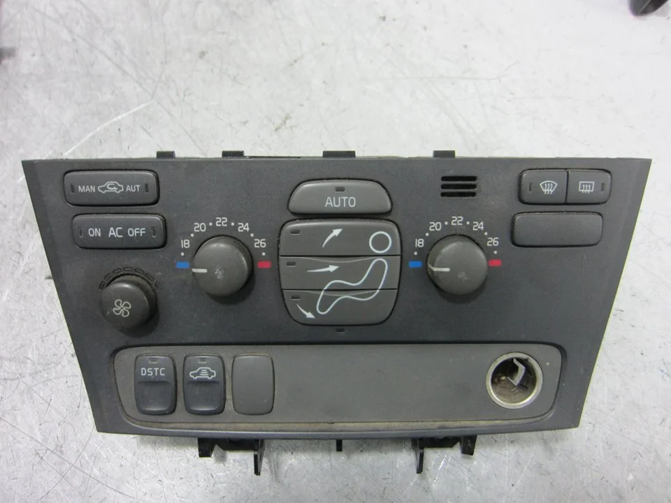 Foto de MANDO CLIMATIZADOR VOLVO XC70 2.4 Diesel CAT (163 CV / 120 KW) referencia 8691950