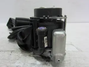 Foto de CINTURON SEGURIDAD DELANTERO DERECHO VOLKSWAGEN GOLF PLUS V (5M1) 1.6 (102 CV / 75 KW) referencia 609629500 foto 4