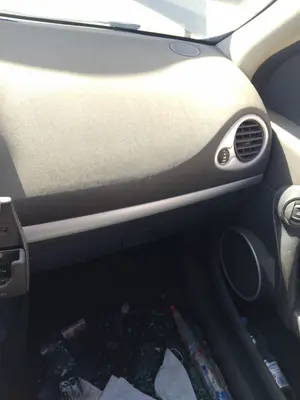 Foto de AIRBAG DELANTERO DERECHO RENAULT CLIO III 1.4 16V (98 CV / 72 KW)