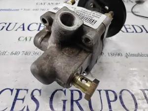 Foto de BOMBA SERVODIRECCION AUDI 80 (811/813) 1.6 Turbodiesel (CY) (69 CV / 51 KW) referencia 7681955186 foto 2