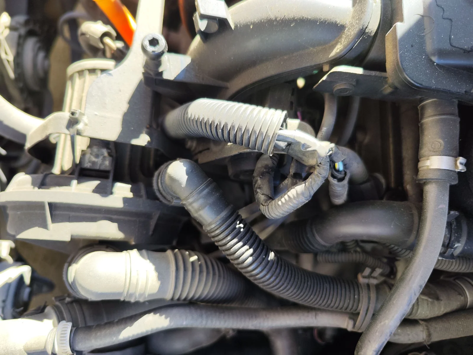 Foto de BOBINA ENCENDIDO AUDI A3 (8L) 1.6 (102 CV / 75 KW)