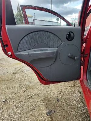 Foto de GUARNECIDO PUERTA TRASERA IZQUIERDA CHEVROLET KALOS 1.2 CAT (72 CV / 53 KW) referencia 96462030