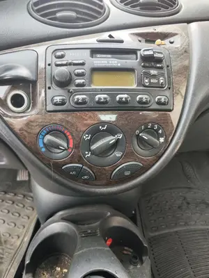 Foto de MANDO CALEFACCION / AIRE ACONDICIONADO FORD FOCUS BERLINA (CAK) 1.6 16V CAT (101 CV / 74 KW)