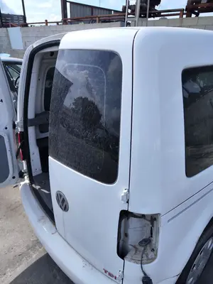 Foto de PORTON TRASERO IZQUIERDO VOLKSWAGEN CADDY (2K)(02.2004) 1.9 TDI (BSU) (75 CV / 55 KW) foto 2