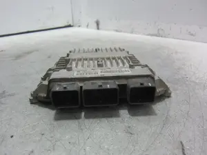 Foto de CENTRALITA MOTOR UCE CITROEN XSARA COUPE 2.0 HDi CAT (RHY / DW10TD) (90 CV / 66 KW) referencia 9647423380 foto 5