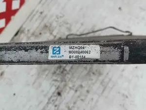 Foto de CONDENSADOR / RADIADOR AIRE ACONDICIONADO NISSAN TERRANO II (R20) 2.7 Turbodiesel (125 CV / 92 KW) referencia M308040062 foto 2