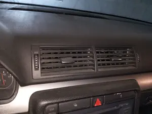 Foto de REJILLA AIREADORA AUDI A4 BERLINA (8E)
