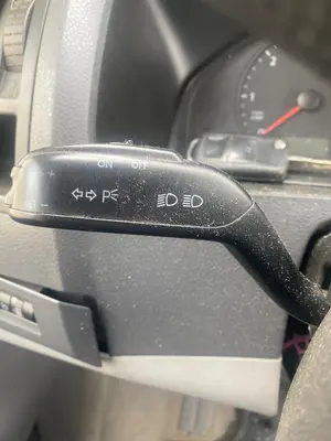 Foto de MANDO MULTIFUNCION VOLKSWAGEN T5 TRANSPORTER BUS (7H) 2.5 TDI (131 CV / 96 KW)