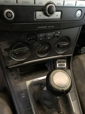Foto de CENICERO VOLKSWAGEN PASSAT VARIANT (3C5) 2.0 TDI (140 CV / 103 KW)