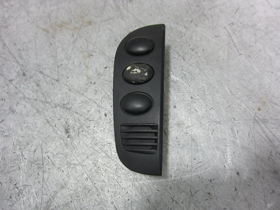 Foto de INTERRUPTOR CITROEN C3 1.4 (73 CV / 54 KW) referencia 96428403XT