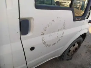 Foto de PUERTA DELANTERA DERECHA FORD TRANSIT CAJA ABIERTA (FY) 2.4 TDE CAT (120 CV / 88 KW) foto 2