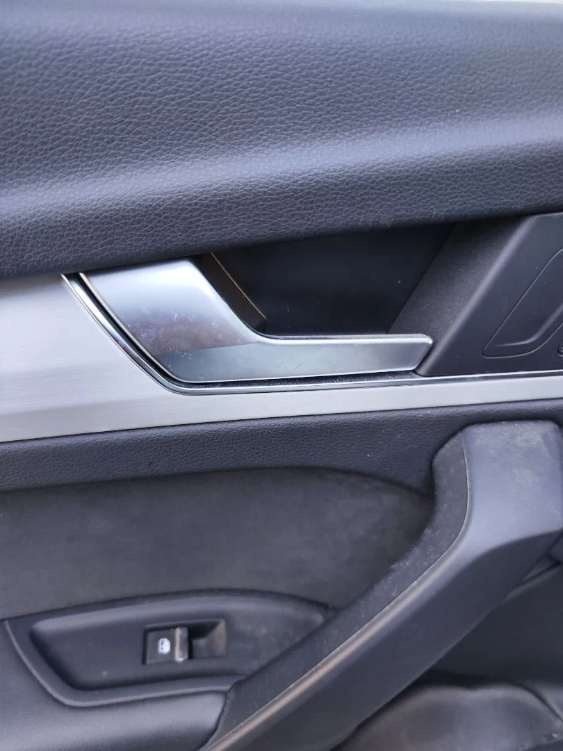Foto de MANETA INTERIOR TRASERA IZQUIERDA AUDI Q5 FYG Híbrido 220 kW (2.0 Ltr. - 195 kW TFSI) (299 CV / 220 KW) referencia 80A837019B
