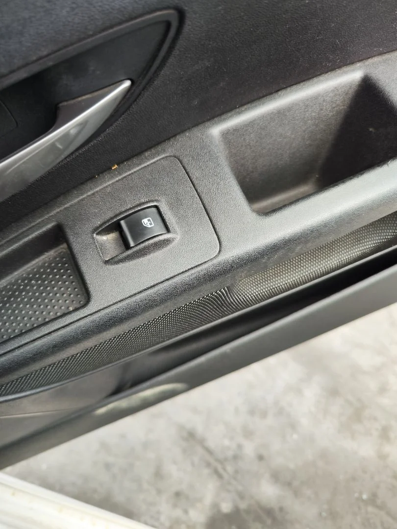 Foto de MANDO ELEVALUNAS DELANTERO DERECHO FIAT GRANDE PUNTO (199) 1.4 (95 CV / 70 KW)