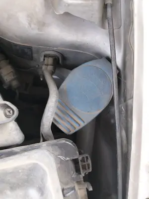 Foto de DEPOSITO LIMPIA SEAT CORDOBA BERLINA (6L2) 1.9 SDI (64 CV / 47 KW)