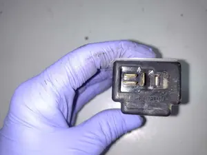 Foto de INTERRUPTOR MITSUBISHI MONTERO (V20/V40) 2.8 Turbodiesel (125 CV / 92 KW) referencia 5731360000 foto 4