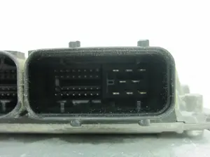 Foto de CENTRALITA MOTOR UCE SEAT IBIZA (6L1) 1.2 (64 CV / 47 KW) referencia 03E906033P foto 2