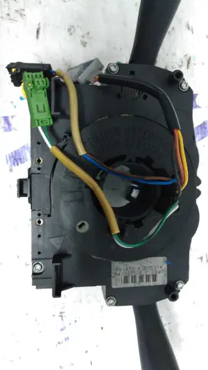 Foto de MANDO MULTIFUNCION PEUGEOT 207 referencia 96630732XT foto 3