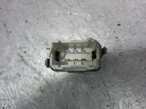 Foto de MANDO ELEVALUNAS DELANTERO DERECHO RENAULT ESPACE IV (JK0) 2.0 16V (136 CV / 100 KW) referencia 220510C foto 2