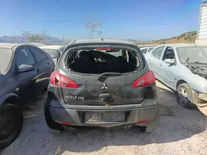 Foto de LUZ CENTRAL DE FRENO MITSUBISHI COLT CZ3 BERL. 3 (Z30) 1.1 CAT (75 CV / 55 KW) referencia MR957377