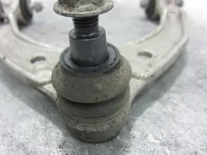 Foto de BRAZO SUSPENSION SUPERIOR DELANTERO DERECHO PORSCHE CAYENNE (TIPO 92A) referencia K195305 foto 5