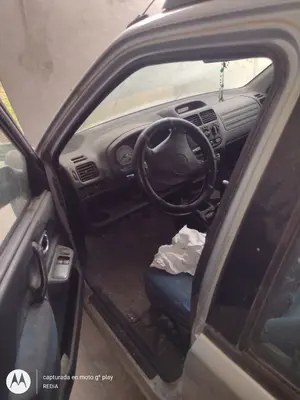 Foto de GOMAS CONTORNO PUERTA SUZUKI IGNIS (RG/FH) 1.3 CAT (83 CV / 61 KW)