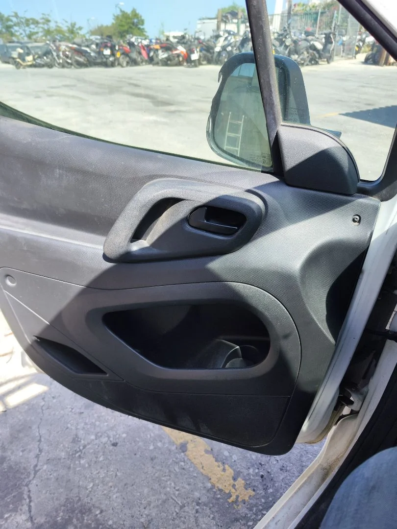 Foto de ELEVALUNAS DELANTERO IZQUIERDO CITROEN BERLINGO FURGÓN 1.6 16V HDi FAP (75 CV / 55 KW) referencia 9802389280