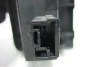 Foto de INTERRUPTOR PEUGEOT 407 1.6 HDi FAP CAT (9HZ / DV6TED4) (109 CV / 80 KW) referencia 96384422XT foto 3