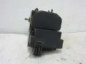 Foto de ABS RENAULT SCENIC I (JA...) 1.6 (107 CV / 79 KW) referencia 0265216732 foto 8
