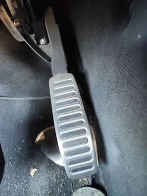 Foto de PEDAL ACELERADOR VOLKSWAGEN TOUAREG (7L6) 4.2 V8 32V FSI (350 CV / 257 KW)