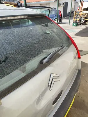 Foto de MOTOR LIMPIA TRASERO CITROEN C4 BERLINA 1.6 16V HDi (90 CV / 66 KW)