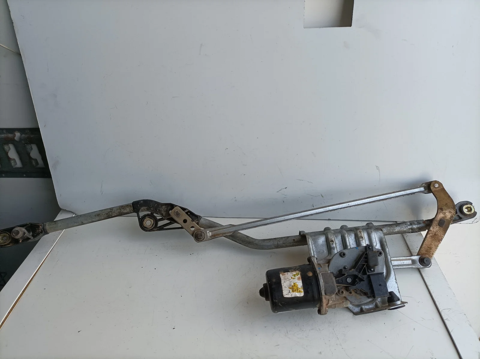 Foto de MOTOR LIMPIA DELANTERO RENAULT CLIO I FASE III 1.2 (58 CV / 43 KW) referencia 53543202