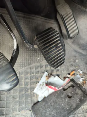 Foto de PEDAL FRENO CITROEN XSARA COUPE 2.0 HDi CAT (RHY / DW10TD) (90 CV / 66 KW)