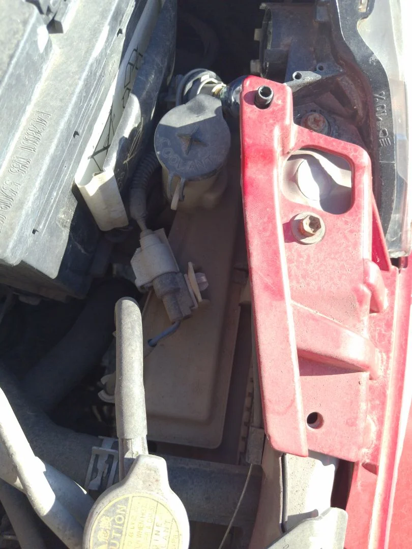 Foto de DEPOSITO EXPANSION PEUGEOT 107 1.0 CAT (384F) (68 CV / 50 KW)