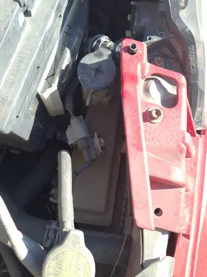 Foto de DEPOSITO EXPANSION PEUGEOT 107 1.0 CAT (384F) (68 CV / 50 KW)
