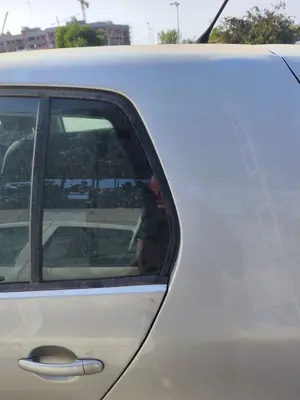 Foto de LUNA CUSTODIA TRASERA IZQUIERDA VOLKSWAGEN GOLF V (1K1)(10.2003) 1.4 16V TSI (170 CV / 125 KW)