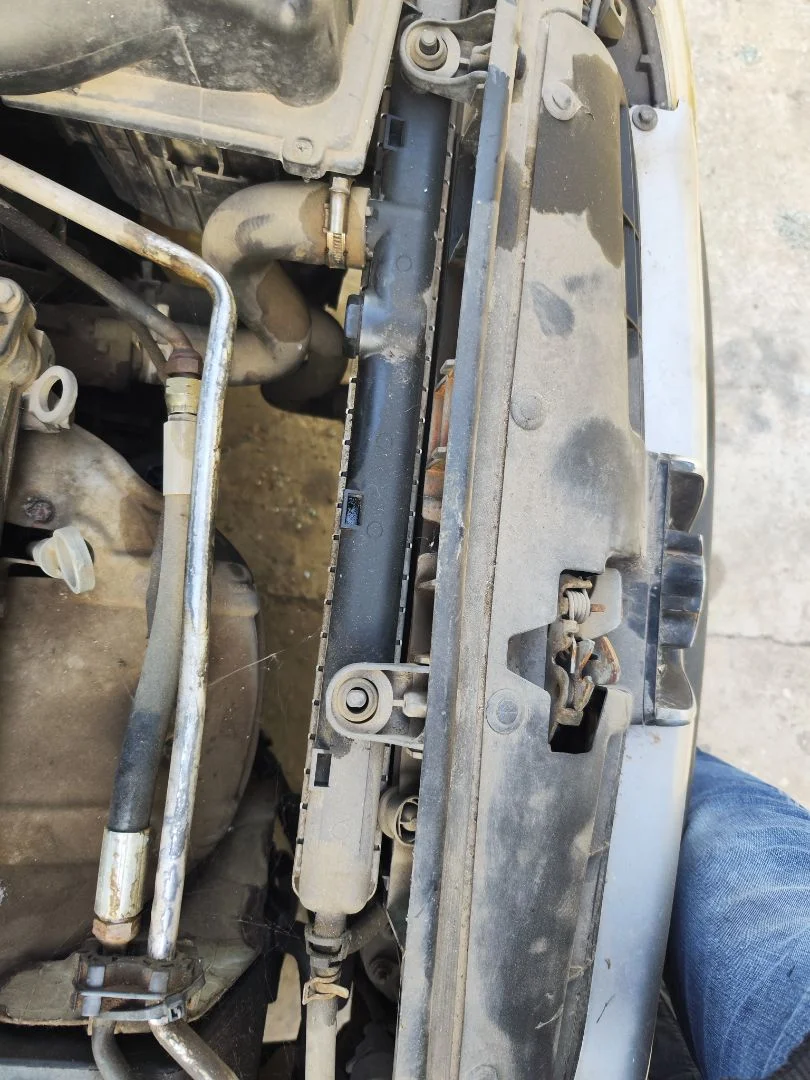 Foto de CONDENSADOR / RADIADOR AIRE ACONDICIONADO PEUGEOT 206 1.6 16V CAT (109 CV / 80 KW)
