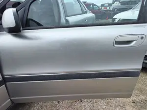 Foto de PUERTA DELANTERA IZQUIERDA VOLVO S80 BERLINA 2.4 Diesel CAT (163 CV / 120 KW) referencia 30649109 foto 2