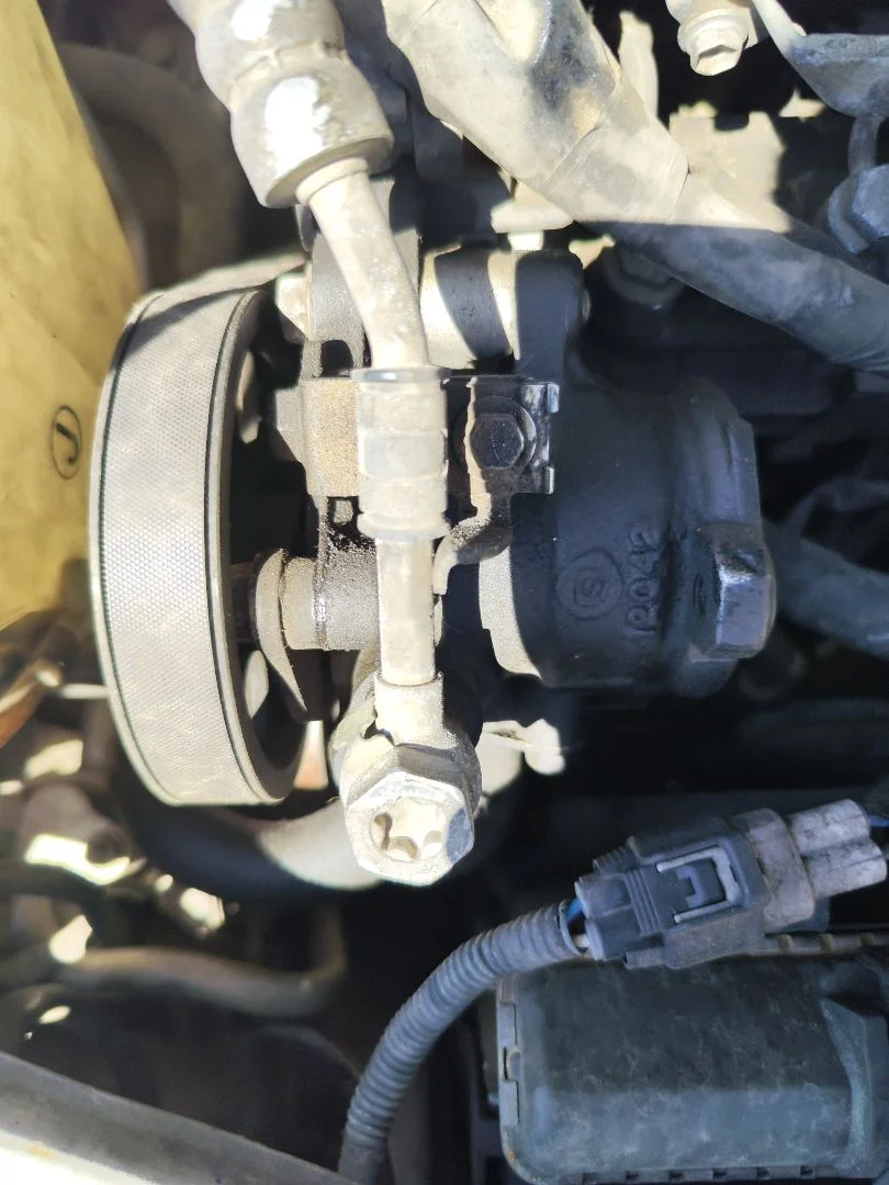 Foto de BOMBA DIRECCION TOYOTA COROLLA (E11) 2.0 Turbodiesel CAT (90 CV / 66 KW) referencia 4431002060