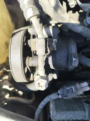 Foto de BOMBA DIRECCION TOYOTA COROLLA (E11) 2.0 Turbodiesel CAT (90 CV / 66 KW) referencia 4431002060
