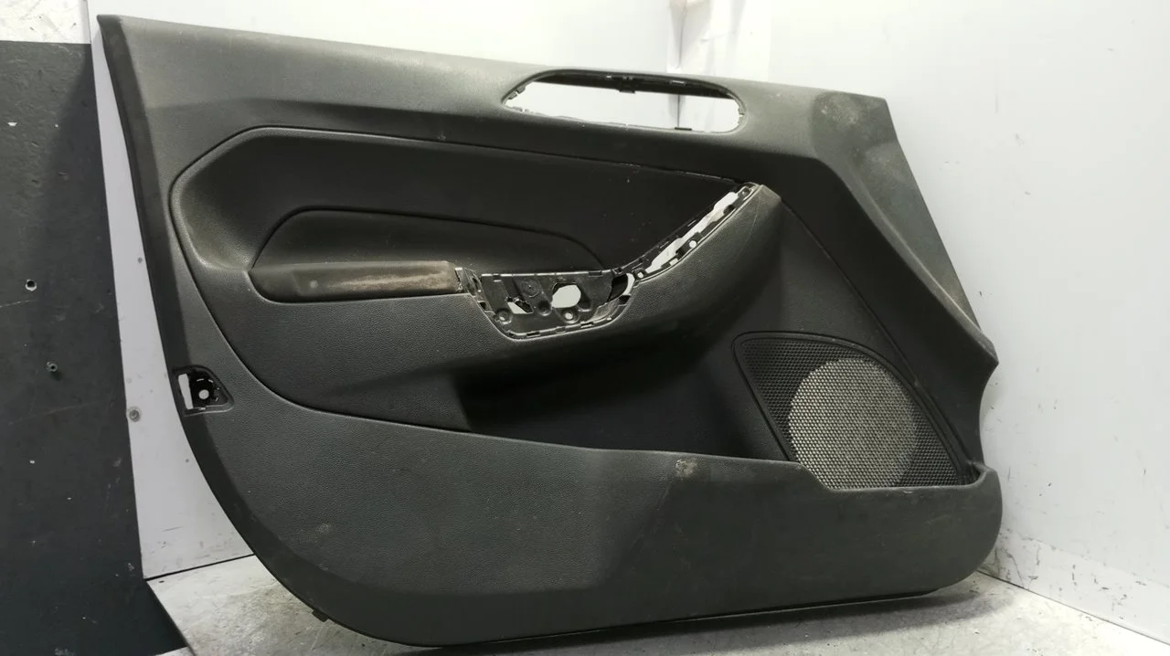 Foto de GUARNECIDO PUERTA DELANTERA IZQUIERDA FORD FIESTA (CNN) 1.5 TDCi CAT (75 CV / 55 KW) referencia F1BBA23943AA