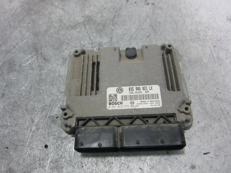 Foto de CENTRALITA MOTOR UCE SEAT LEON (1P1) 1.9 TDI (105 CV / 77 KW) referencia 03G906021LK