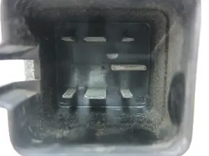 Foto de CAJA PRECALENTAMIENTO RENAULT CLIO III 1.5 dCi Diesel (68 CV / 50 KW) referencia 7700115078 foto 3