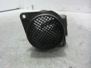 Foto de CAUDALIMETRO RENAULT MEGANE I FASE 2 BERLINA (BA0) 1.9 dCi Diesel CAT (102 CV / 75 KW) referencia 7700104428 foto 5