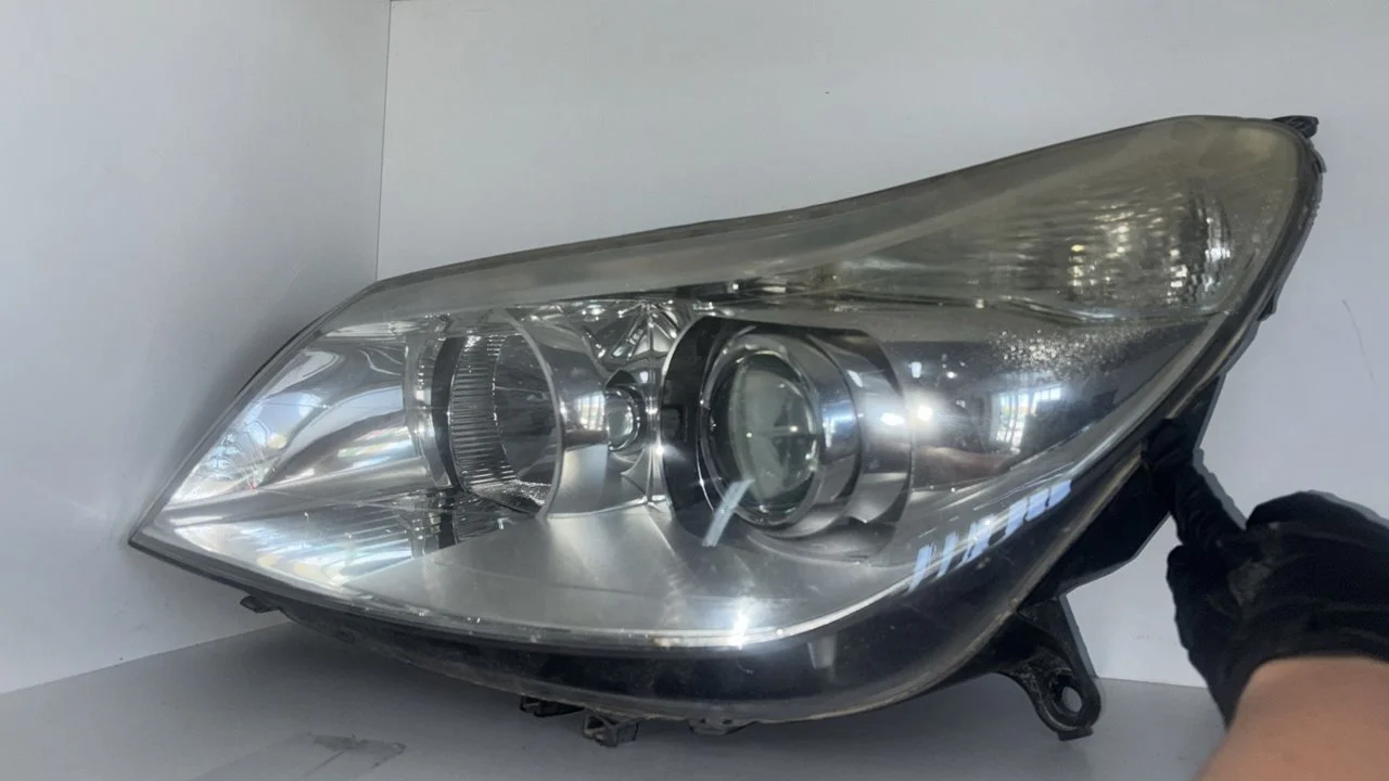 Foto de FARO IZQUIERDO CITROEN C5 BERLINA referencia 9674399580