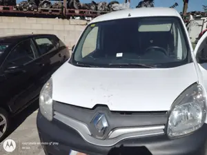 Foto de CAPO RENAULT KANGOO II (F/KW0) 1.5 dCi Diesel FAP (90 CV / 66 KW) foto 2